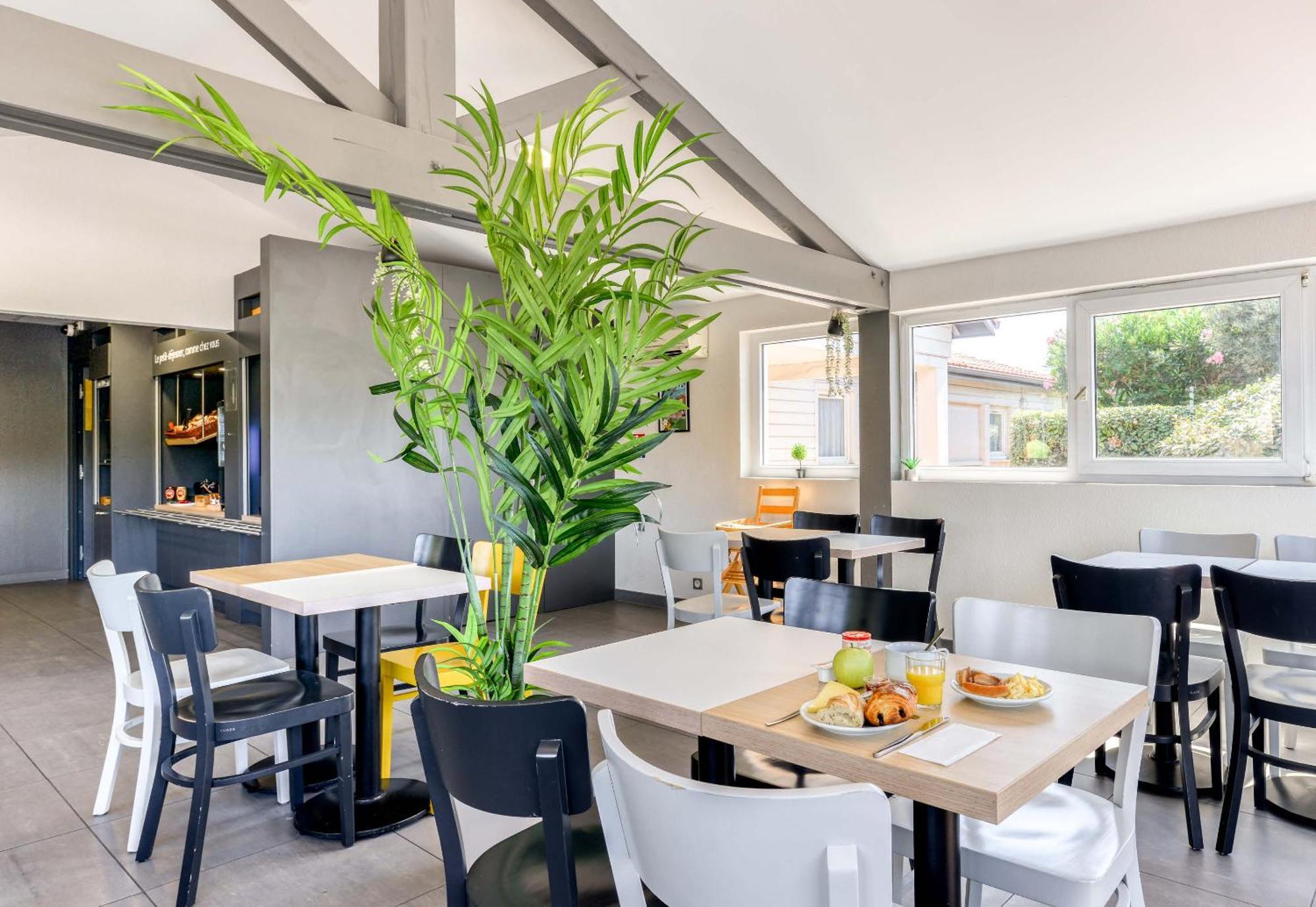B&B Hotel Narbonne 1 Екстер'єр фото
